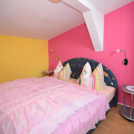 Holiday Home In Neustadt Am Rennsteig With Pond エクステリア 写真