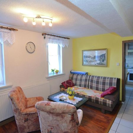 Holiday Home In Neustadt Am Rennsteig With Pond エクステリア 写真