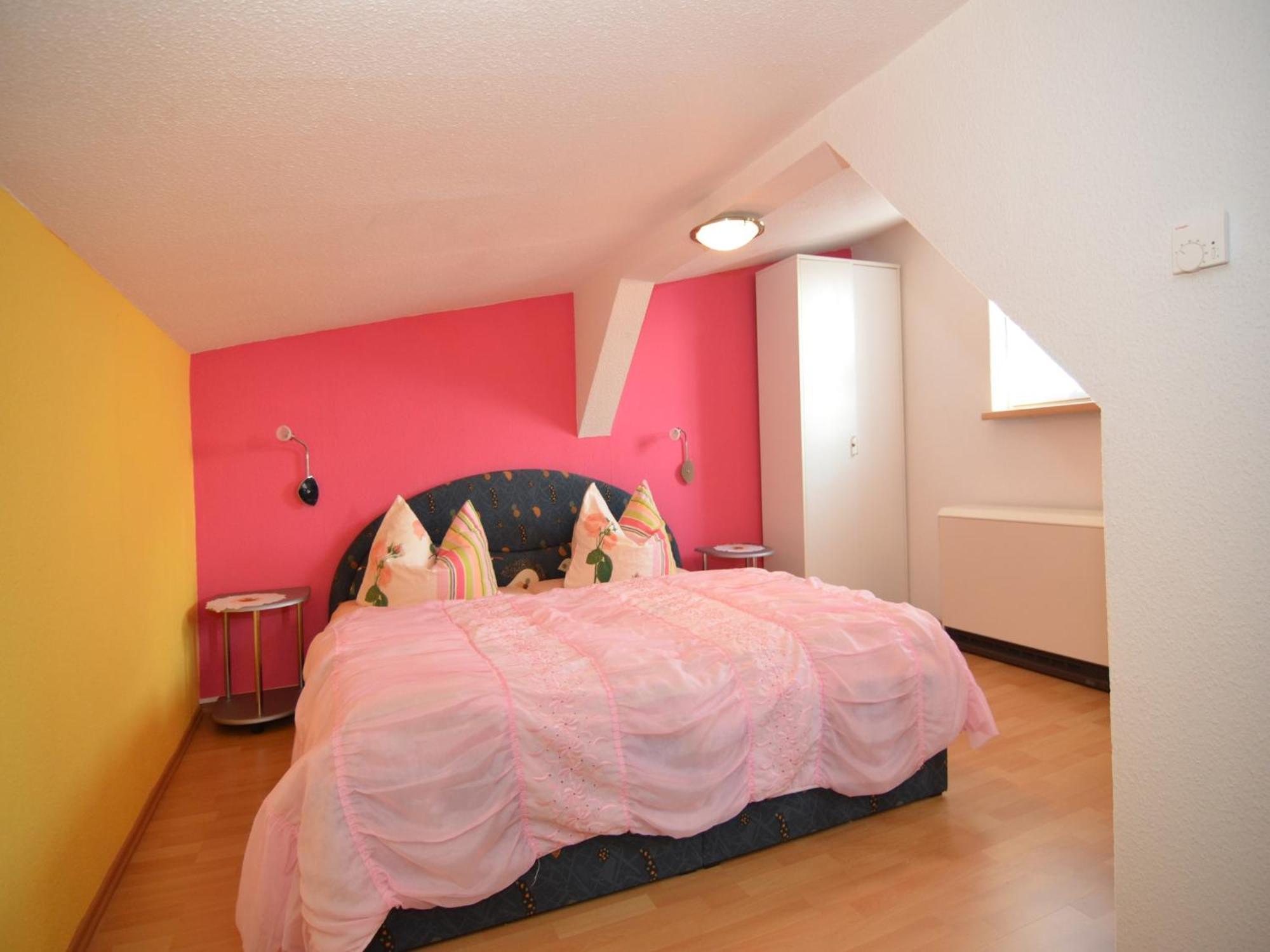 Holiday Home In Neustadt Am Rennsteig With Pond エクステリア 写真
