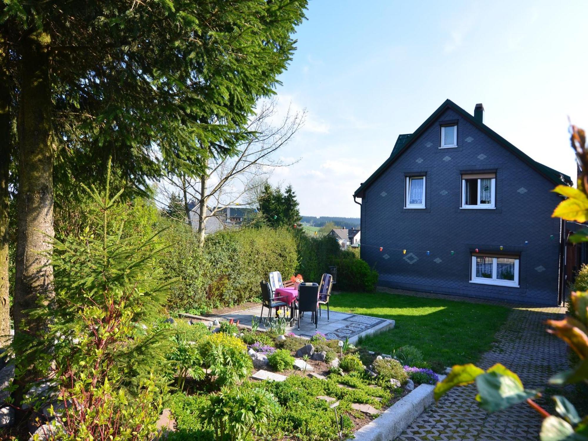 Holiday Home In Neustadt Am Rennsteig With Pond エクステリア 写真