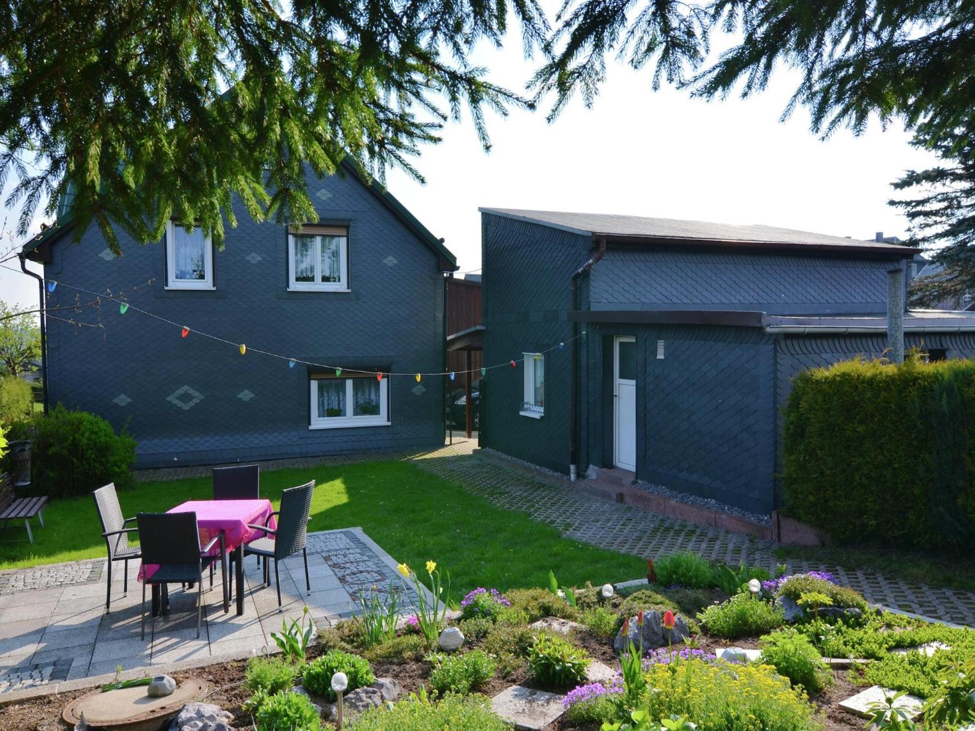 Holiday Home In Neustadt Am Rennsteig With Pond エクステリア 写真