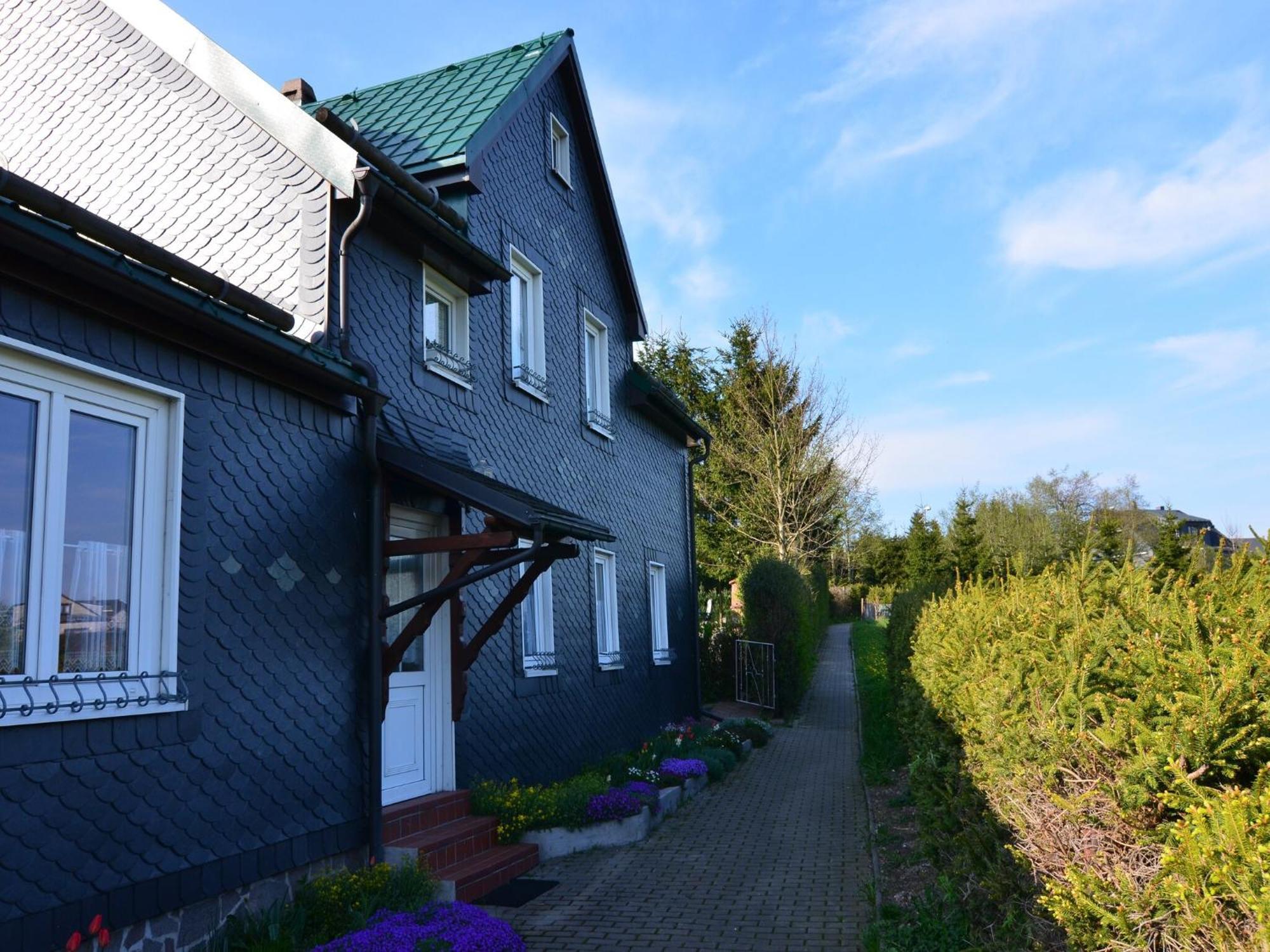 Holiday Home In Neustadt Am Rennsteig With Pond エクステリア 写真