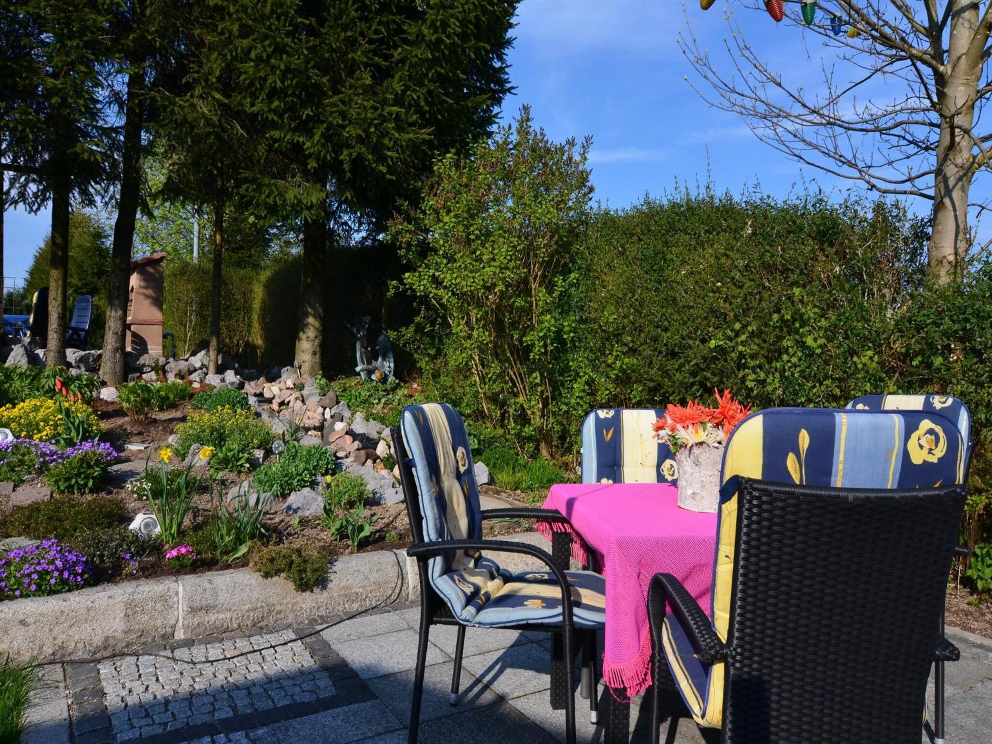 Holiday Home In Neustadt Am Rennsteig With Pond エクステリア 写真