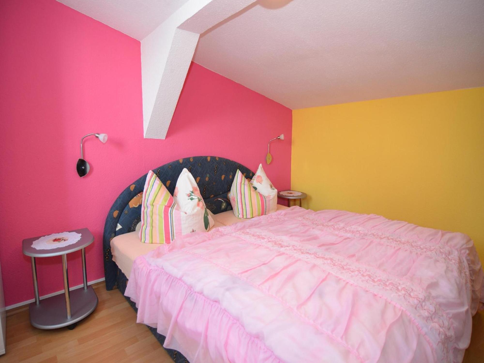Holiday Home In Neustadt Am Rennsteig With Pond エクステリア 写真